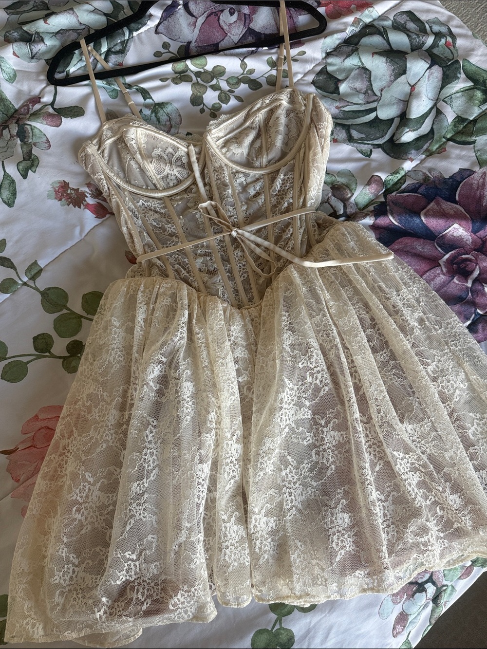 House of CB- Cream Lace Corset Mini Dress - Picture 10 of 11